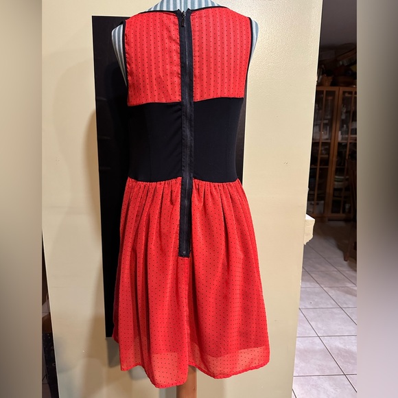 Eric & Lani dress, Size M. Red sheer with tiny black polka dots. EUC. - Picture 4 of 12